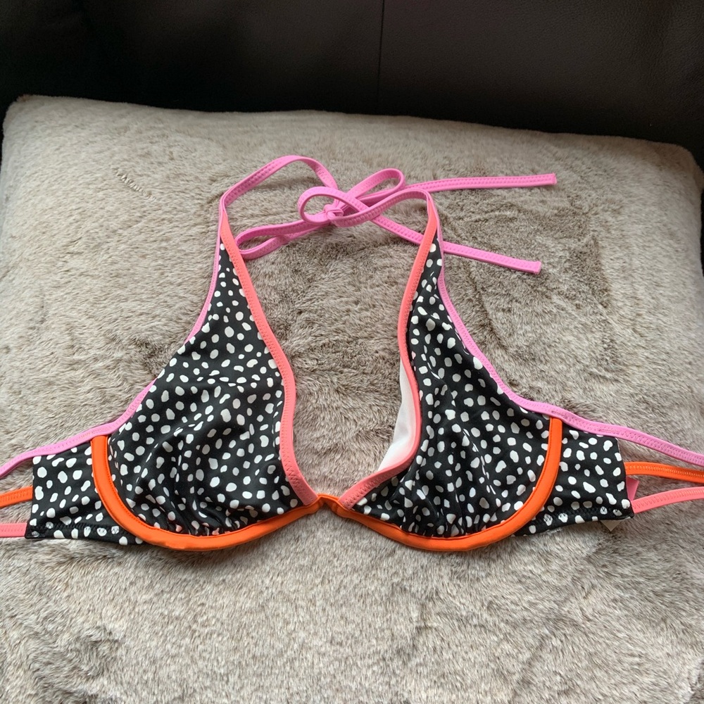 NWOT Victoria’s Secret swim top